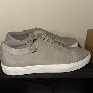 Size 11 Men’s sneakers “Express”